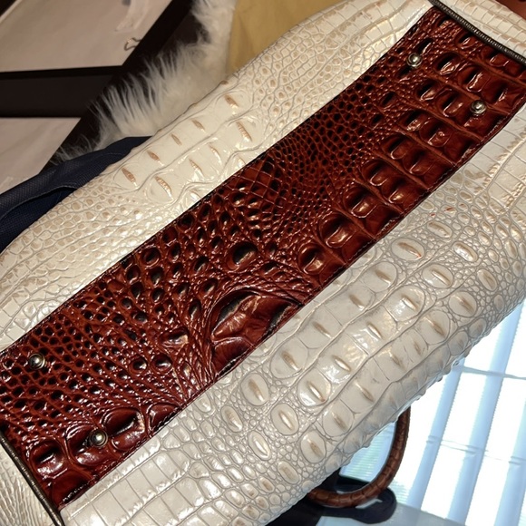 Sold! Authentic Brahmin bag with matching wallet - Picture 14 of 14